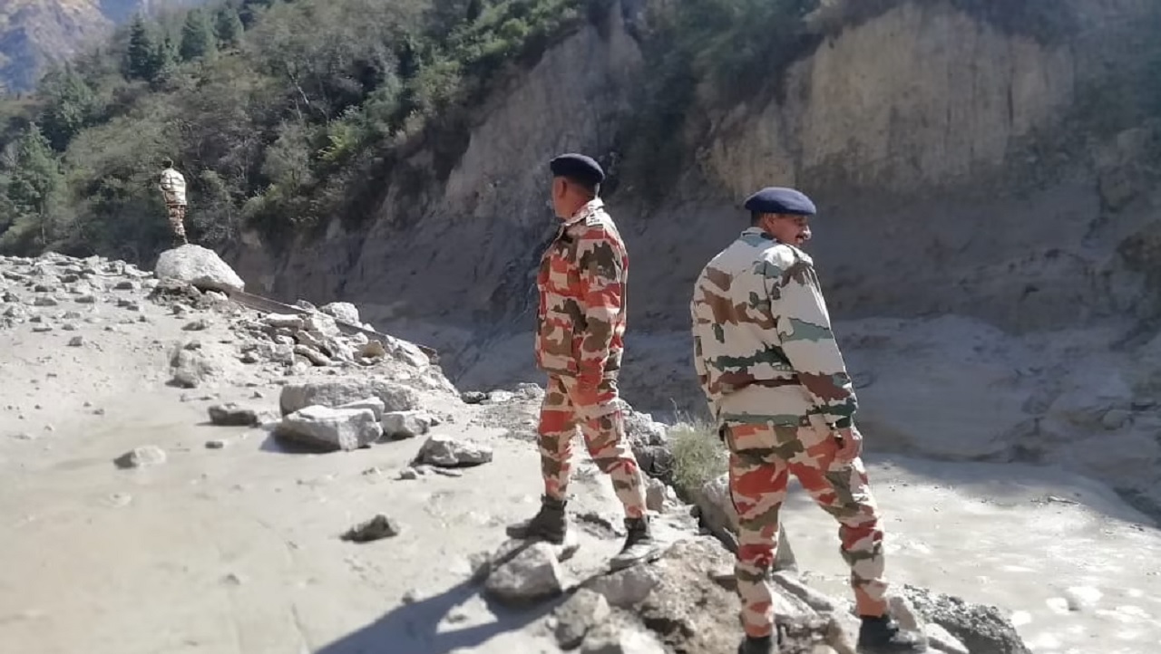 Uttarakhand : उत्तराखंड में फिर आई आपदा, ग्लेशियर टूटने से 8 शव मिले, 6 गम्भीर